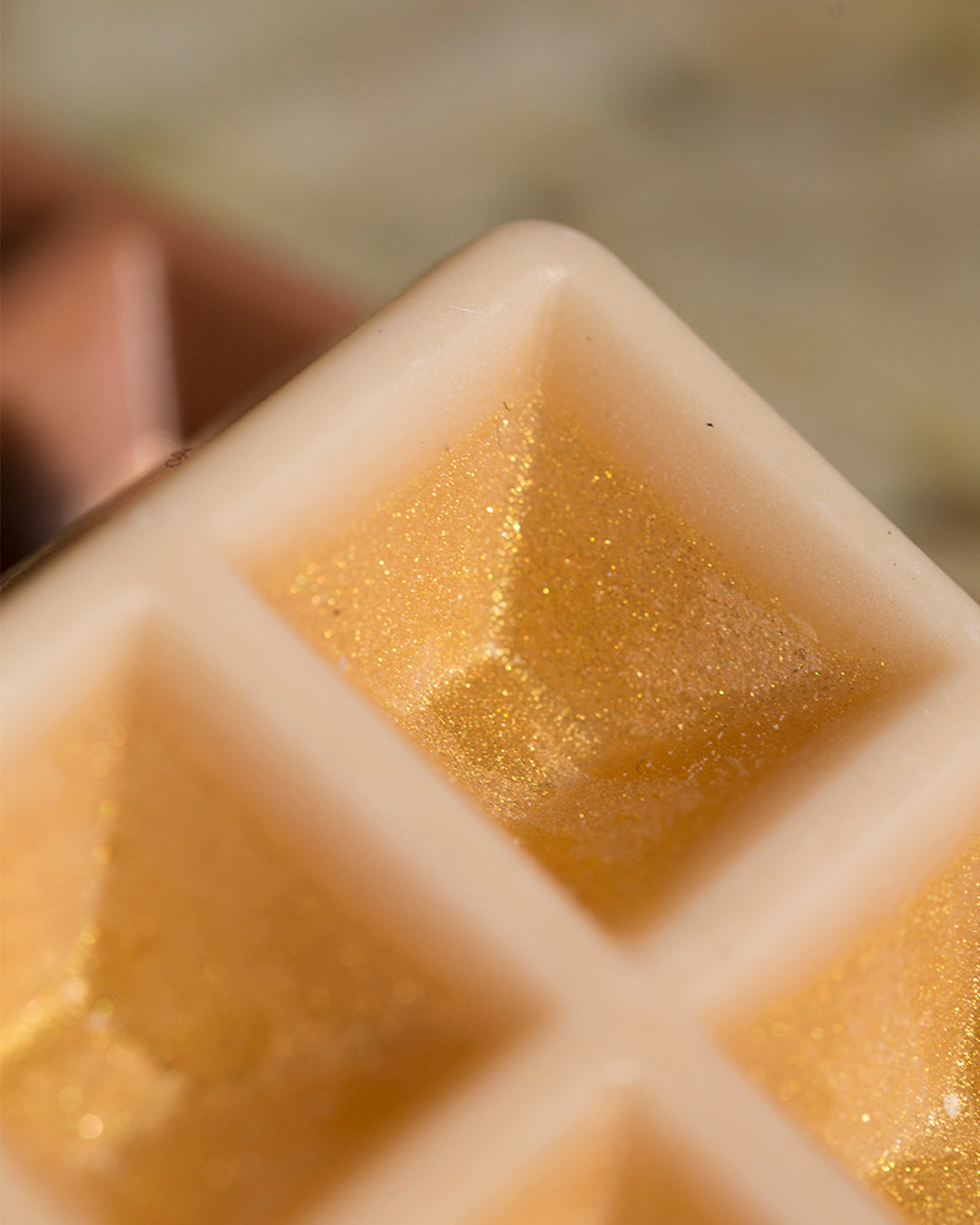 Solid room fragrance in block 100g